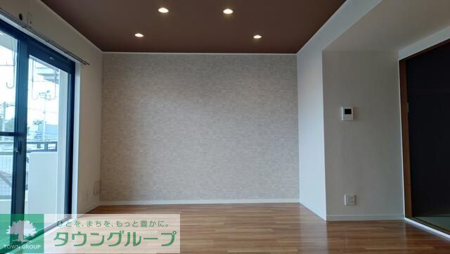 都営大江戸線 光が丘駅 徒歩16分 3階建 築34年の居間写真