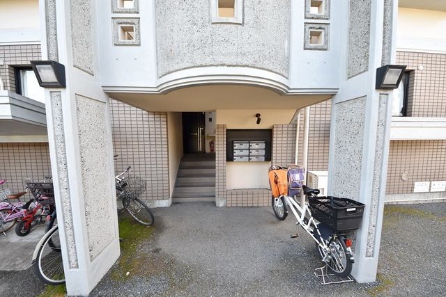 都営大江戸線 光が丘駅 徒歩16分 3階建 築34年の外観写真