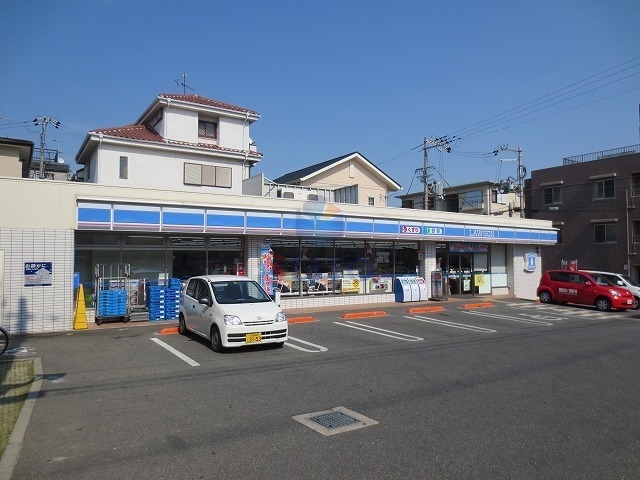 コンビニ　ローソン桜塚店（コンビニ）まで260m