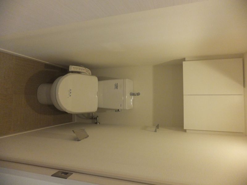 ＪＲ総武線 水道橋駅 徒歩2分 6階建 築13年のトイレ写真