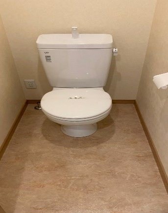 東京メトロ千代田線 北千住駅 徒歩13分 2階建 築14年のトイレ写真