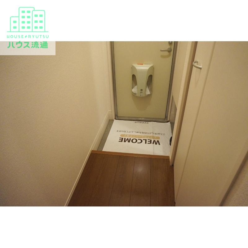 玄関　※別号室のお写真です