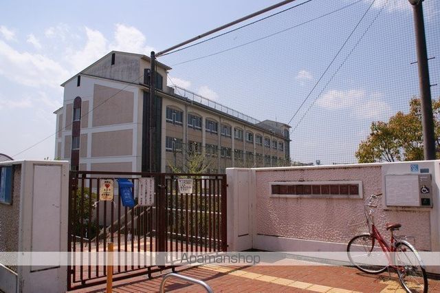 中学校　第十八中学校（中学校）まで185m