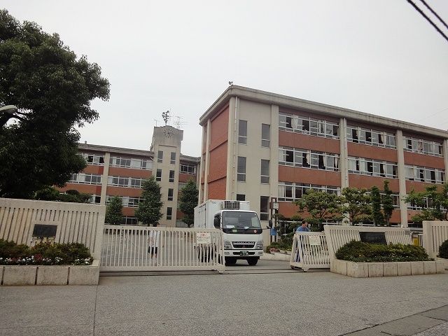 中学校　東村山市立東村山第四中学校（中学校）まで388m