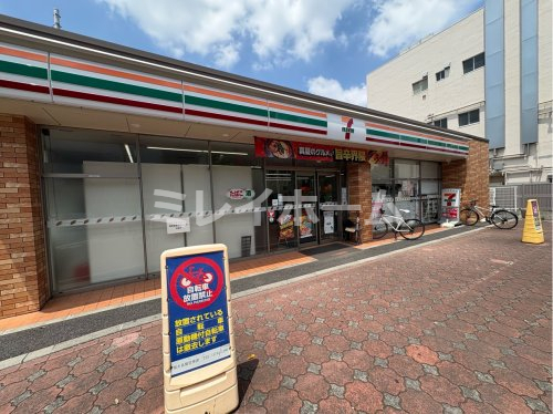 コンビニ　セブンイレブン 大田区下丸子3丁目店（コンビニ）まで426m