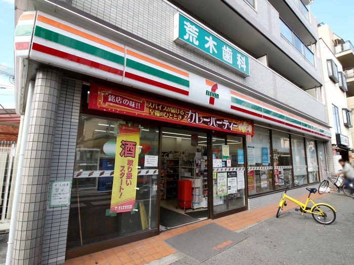 コンビニ　セブンイレブン豊中服部豊町１丁目店（コンビニ）まで169m