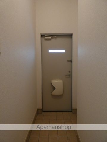 ＪＲ東海道本線 浜松駅 バス乗車時間：10分 最寄りバス停で下車 徒歩8分 2階建 築15年の玄関写真