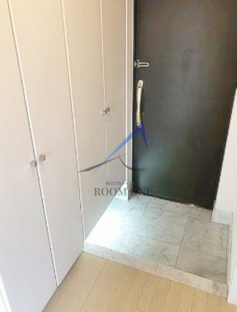 ヴェルト銀座イーストの玄関写真