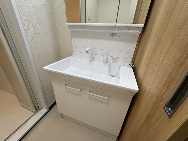 洗面設備　忙しい朝には欠かせない洗面所です