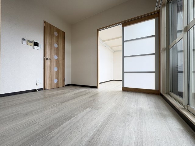 居室・リビング　居間です