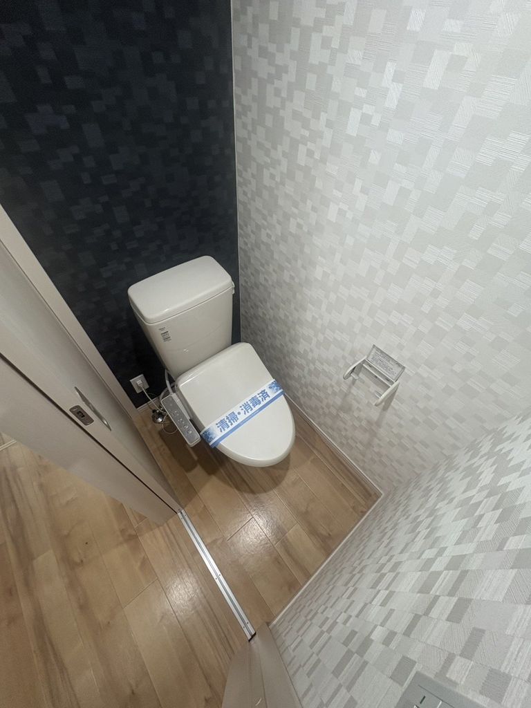 ＪＲ常磐線 南柏駅 徒歩14分 3階建 築4年のトイレ写真