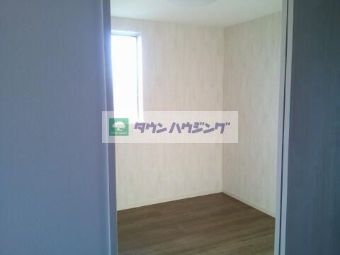 ＪＲ常磐線 南柏駅 徒歩14分 3階建 築4年の居間写真