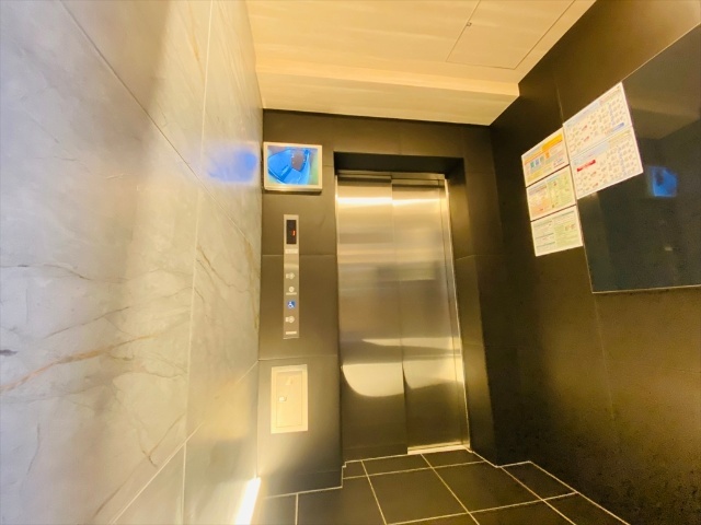 その他共有部分　同一建物内３０５号室内装写真