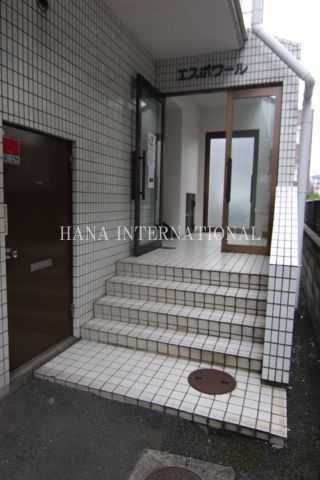 東京メトロ東西線 浦安駅 徒歩16分 3階建 築39年の外観写真