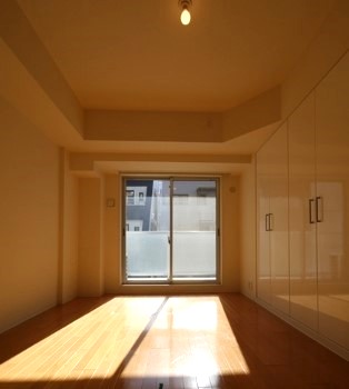 居室・リビング　別号室参考写真