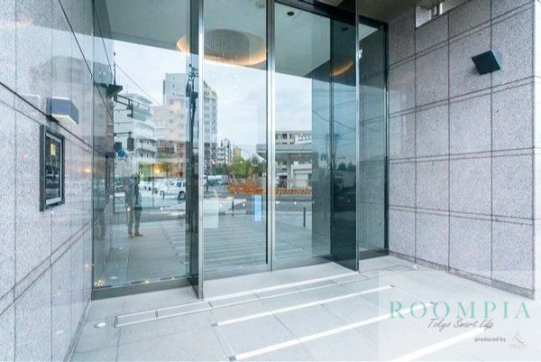 西武有楽町線 練馬駅 徒歩10分 8階建 築17年の外観写真