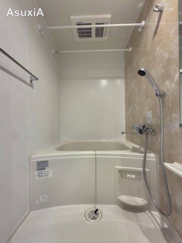 バス・シャワールーム　別タイプのお部屋の写真です