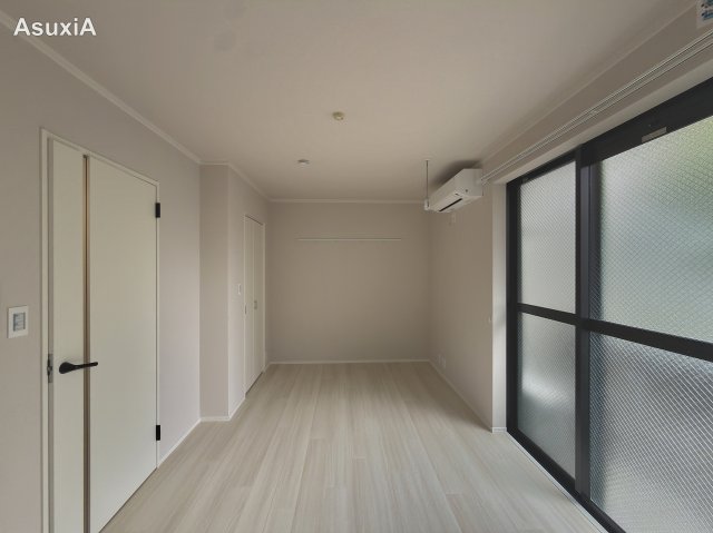 居室・リビング　別タイプのお部屋の写真です
