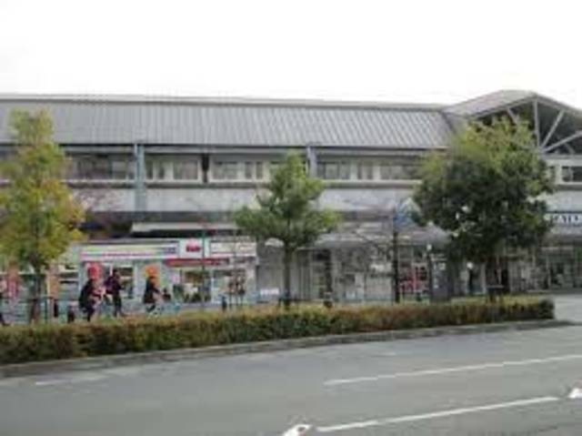 コンビニ　デイリーヤマザキJR花園駅前店（コンビニ）まで622m