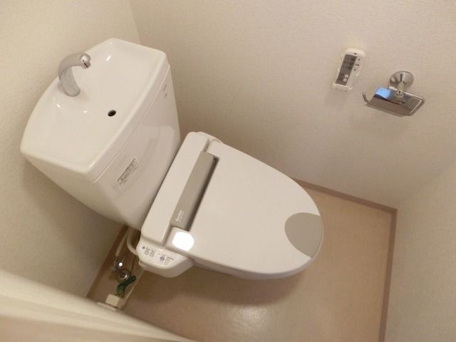 トイレ　シャワートイレ