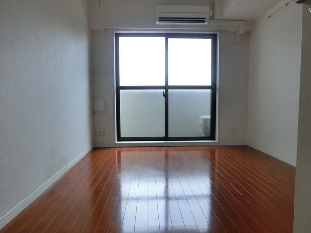 居室・リビング　人気のフローリングのお部屋