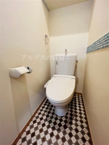 トイレ　同一仕様・別部屋参考写真