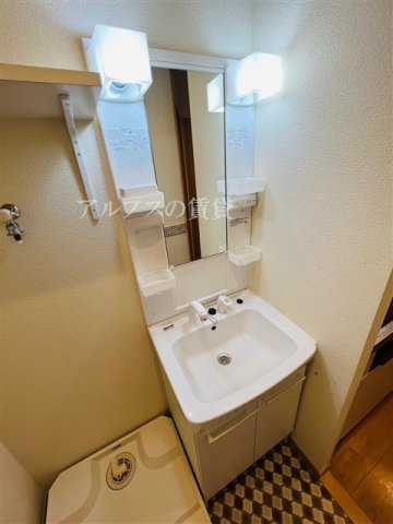 洗面設備　同一仕様・別部屋参考写真