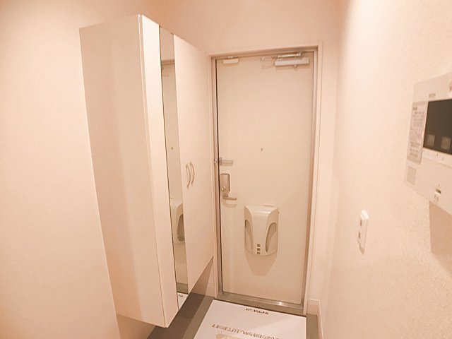 地下鉄桜通線 新瑞橋駅 徒歩6分 2階建 築12年の玄関写真
