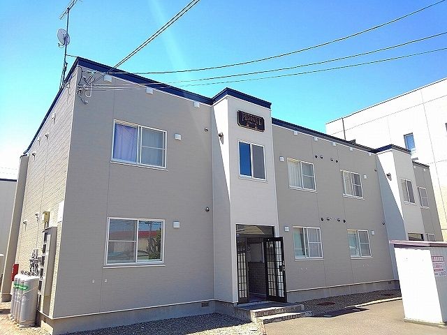 プラドール石山の外観写真