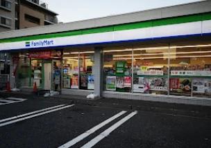 コンビニ　ファミリーマート 川崎中瀬店（コンビニ）まで266m