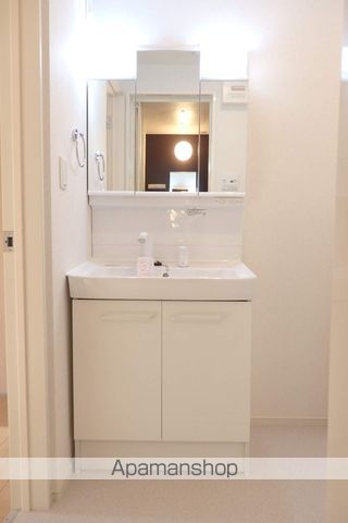 クローバー下平川IIIの内装写真