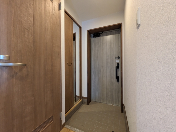 SYマンションの玄関写真