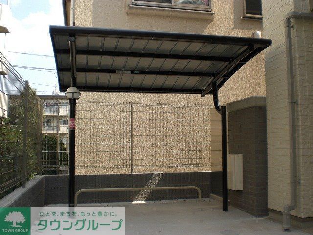 その他共有部分　駐輪場付き。