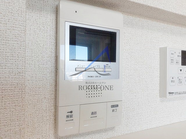 セキュリティ　モニター付きインターホンです。