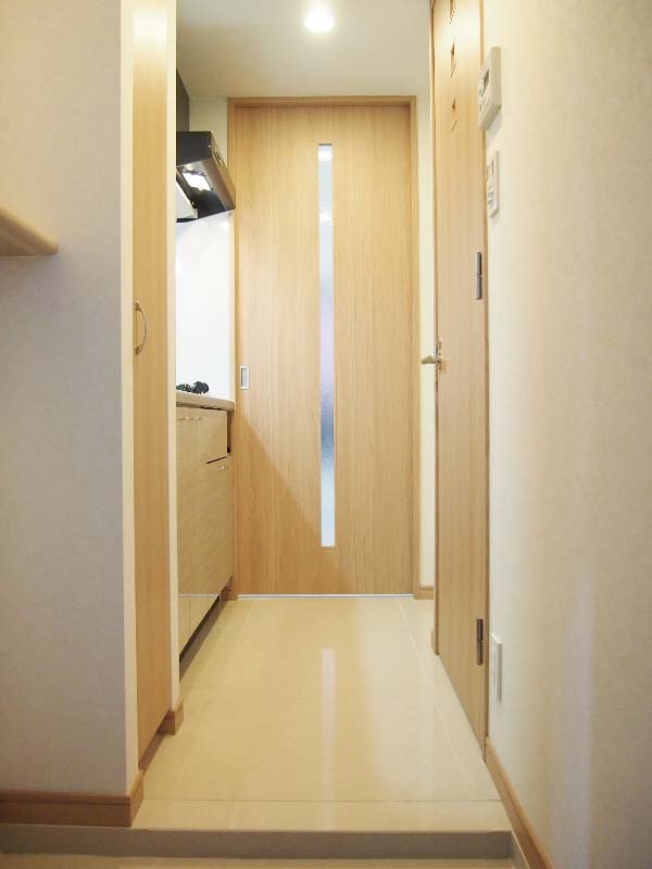 東急目黒線 西小山駅 徒歩6分 5階建 築12年の玄関写真