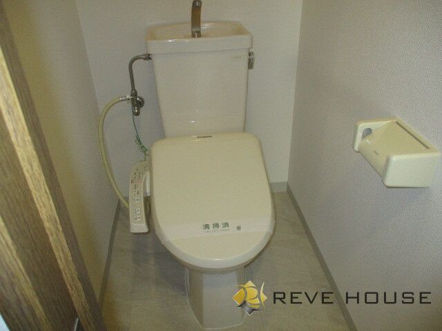 地下鉄空港線 室見駅 徒歩8分 4階建 築35年のトイレ写真