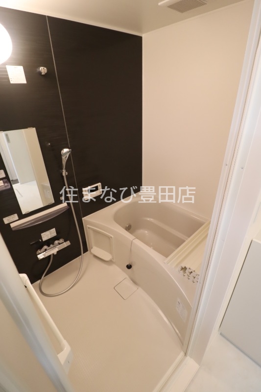 バス・シャワールーム　同型別部屋写真