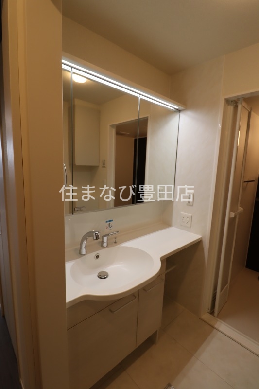 洗面設備　同型別部屋写真