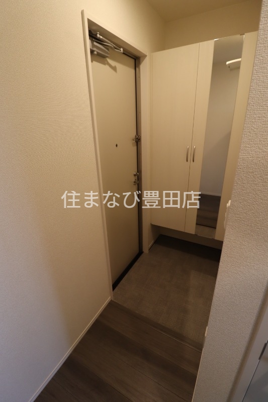 玄関　同型別部屋写真