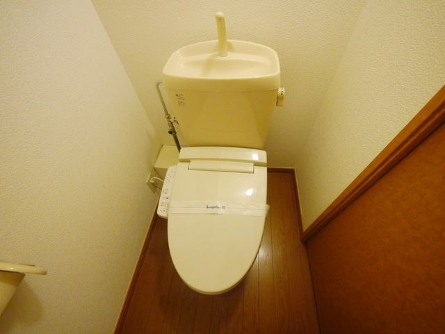 レオパレスエスポワールのトイレ写真