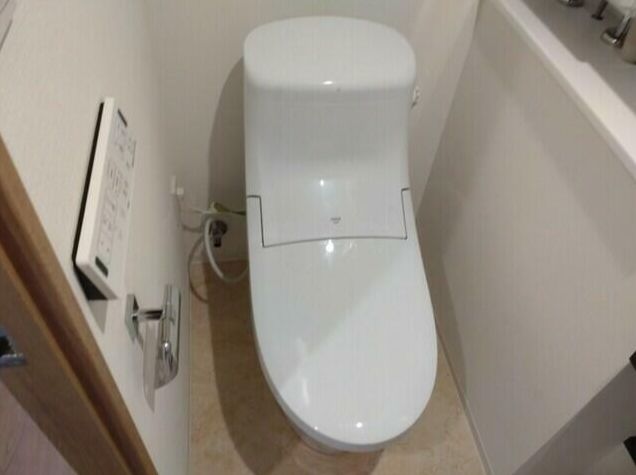 トイレ　ウォシュレット付きが嬉しいトイレです