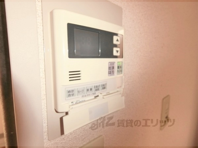 その他設備　給湯器リモコン