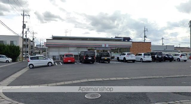 コンビニ　セブンイレブン青江1丁目店（コンビニ）まで727m