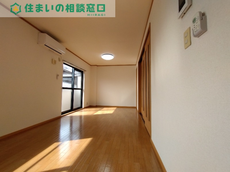 名鉄西尾線 西尾口駅 徒歩10分 2階建 築22年の居間写真