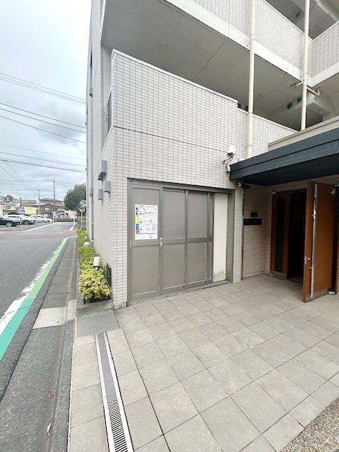 エントランス　エントランス