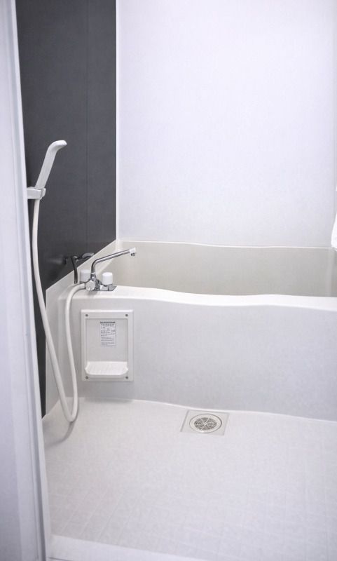 バス・シャワールーム　別タイプのお部屋です