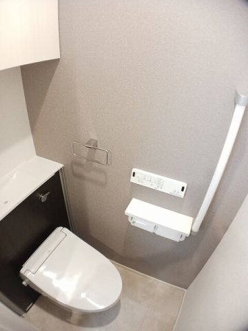 トイレ　ゆったりとした空間のトイレです