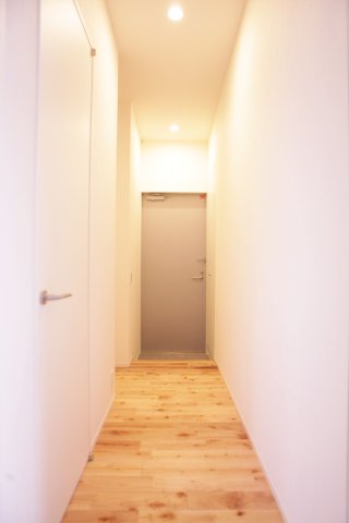 玄関　costa（コスタ）　北区岸町1