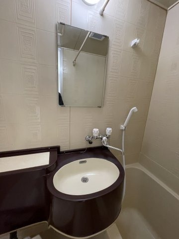 洗面設備　コンパクトで使いやすい洗面所