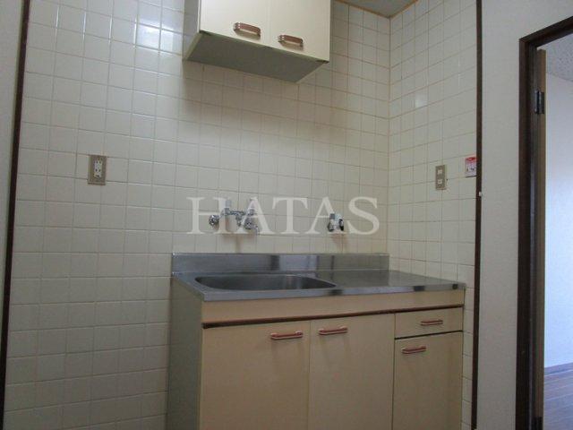 キッチン　同物件別部屋のお写真です。
